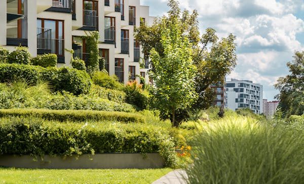 Pourquoi des visuels professionnels sont essentiels pour les promoteurs immobiliers et espaces événementiels